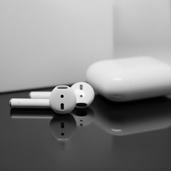 can fake airpods connect to macbooks