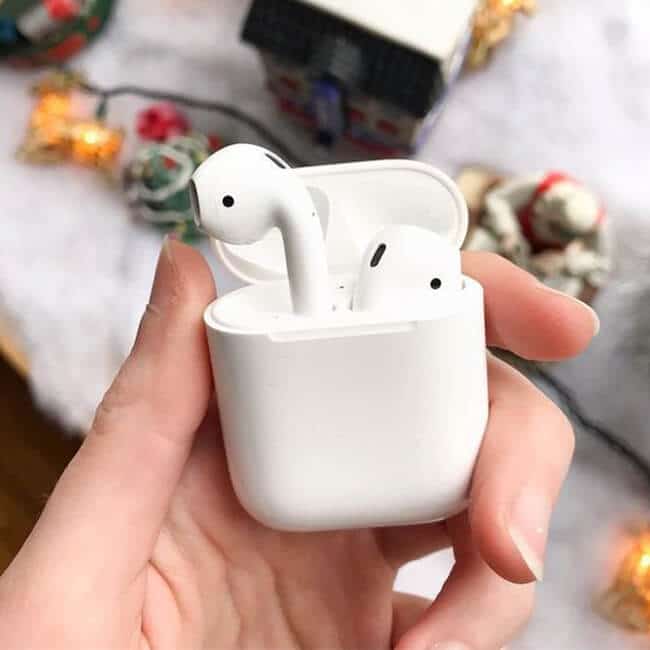 best tools to wipe airpods clean