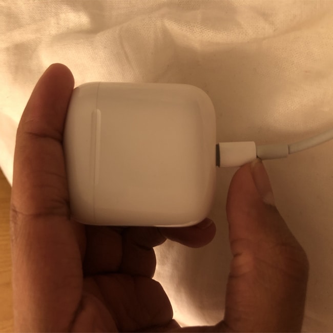 Fake Airpods Broken Charger