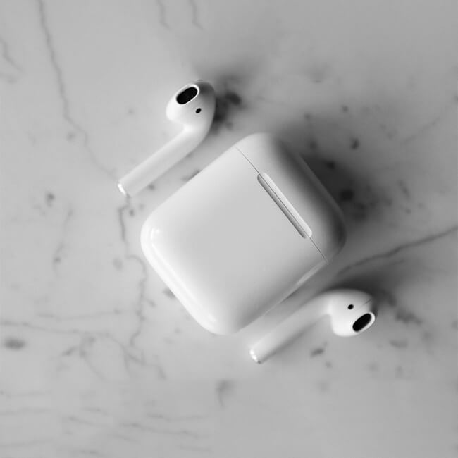 how to clean your airpods case